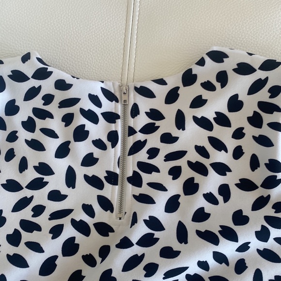 White blouse with black print - Picture 3 of 3